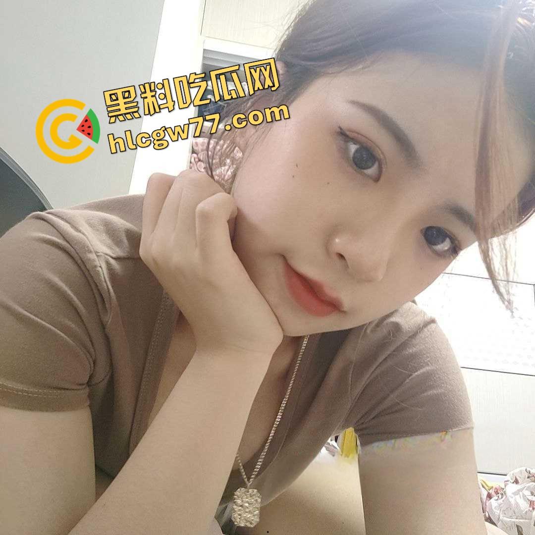 南宁甜美女老师【柳林依】白天教书育人，晚上换粉嫩穿搭被炮友操到嗷嗷叫，反差骚货天花板！-4