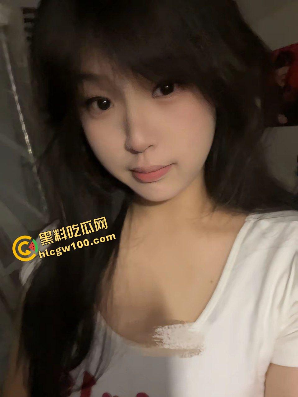 抖音深圳罗湖清纯高中反差妹【薯条喵】私下约操口爱土豪大叔，肛塞尾巴后入猛操骚逼！原创独家曝光流出！-3